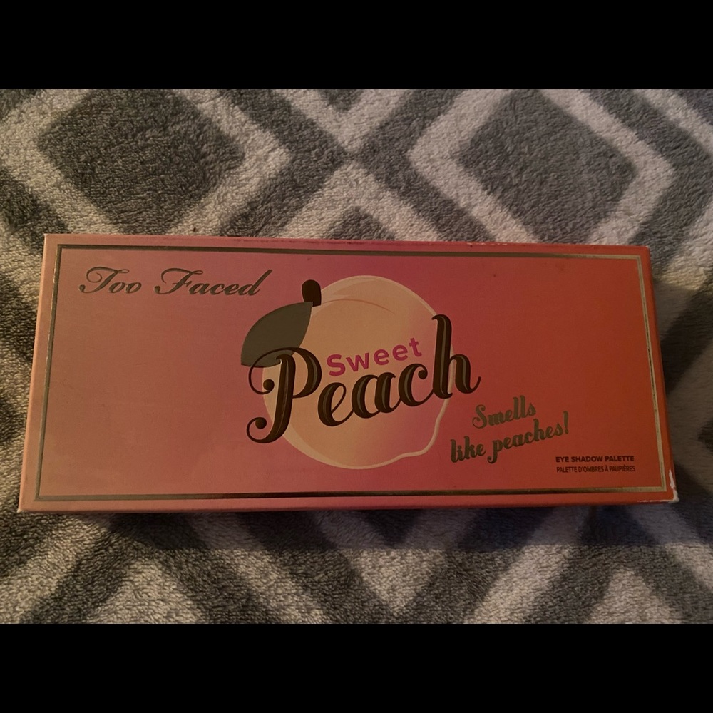 Too Faced Sweet Peach Eye Shadow Palatte. NWOT